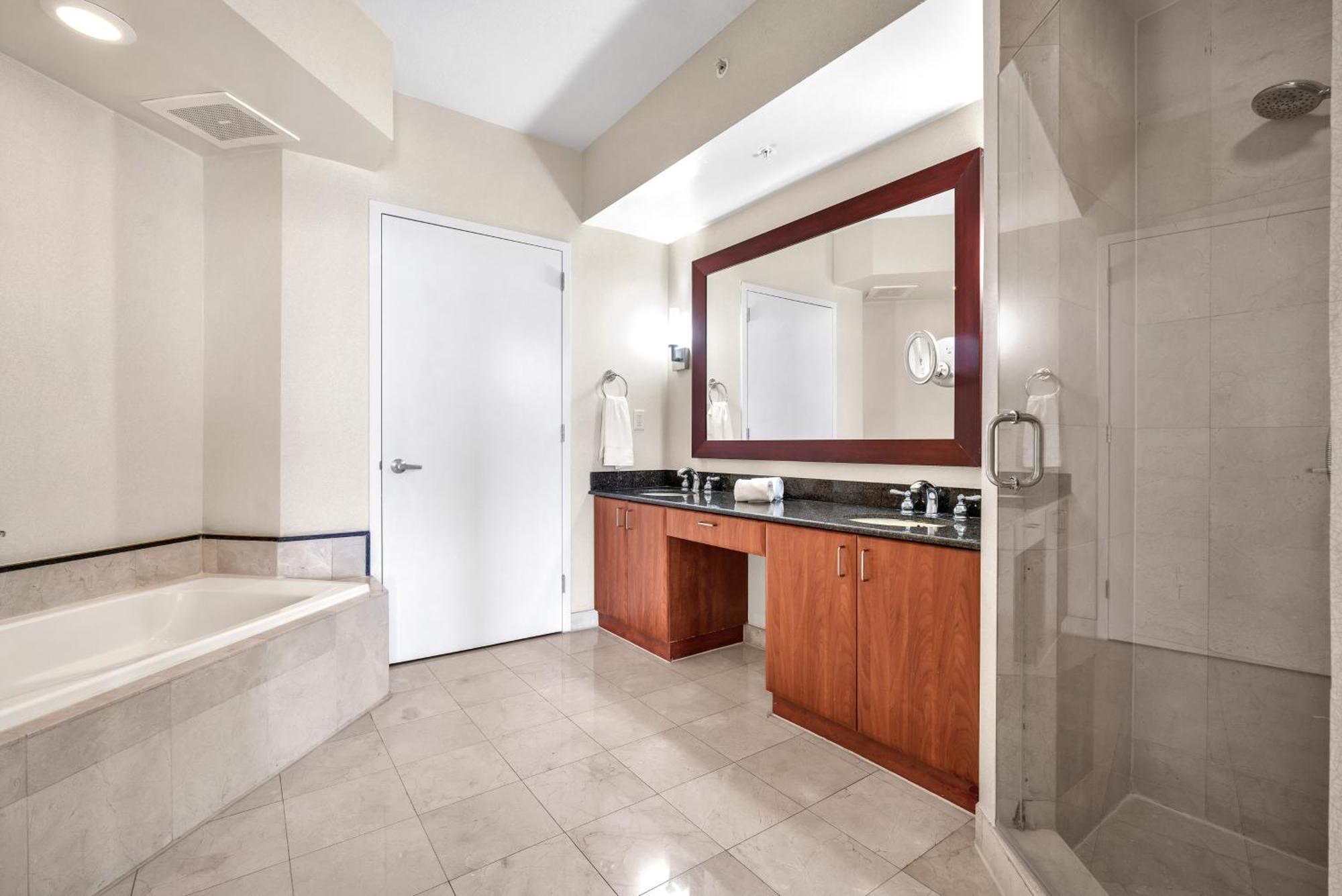 מיאמי ביץ' Trump Intl 2 Bedroom Apartment 1600 Sqf Ocean Front מראה חיצוני תמונה